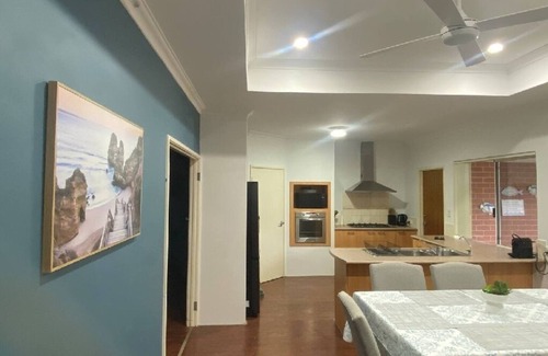 Falcon Casa | Falcon Estuary Escape Entire home in Falcon, Australia