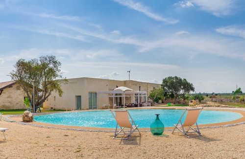 Castromediano Villa | Falcon Home Resort: Habitación Doble Superior "madera"