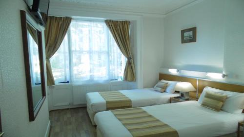 Paddington Hotel | Falcon Hotel
