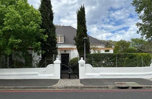 Wynberg Apartamento | Falcon House
