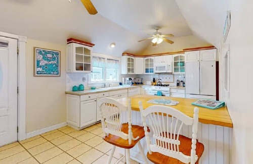 Buzzards Bay Casa | Casa Victoriana en Onset. ¡Caminar a la playa y al pueblo!