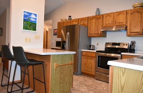 Oostburg Condominio | Fall and Holiday Dates Available! Long stays welcome!