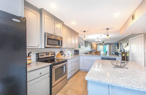 Villa Sabine Condominio | Summer Daze at Wave n' Sea at Deepwater Cove!