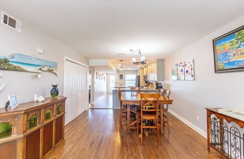 Villa Sabine Condominio | Summer Daze at Wave n' Sea at Deepwater Cove!