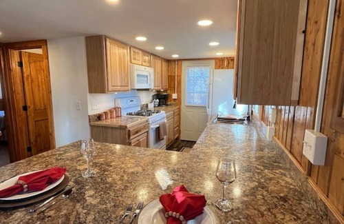 Breezy Point Cabina | Fall color coming soon - schedule your fall gateway today!