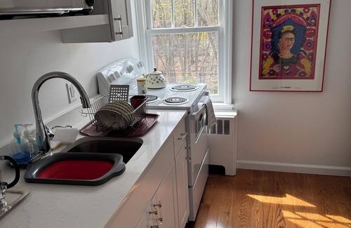 Croton-on-Hudson Cabaña | Romantic retreat with stunning views of Croton River Gorge, a birder haven