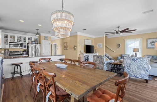 Morgantown Casa | Aug & Sept Discounted! In Morgantown - Pools/Tennis