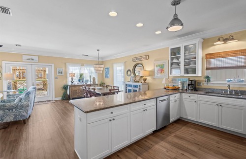 Morgantown Casa | Aug & Sept Discounted! In Morgantown - Pools/Tennis