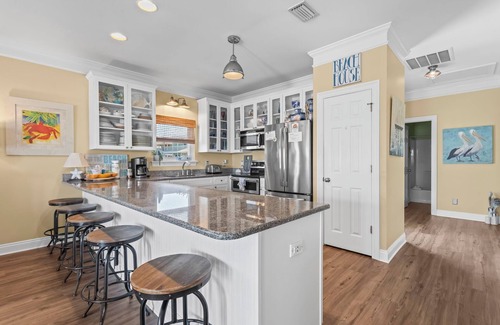 Morgantown Casa | Aug & Sept Discounted! In Morgantown - Pools/Tennis