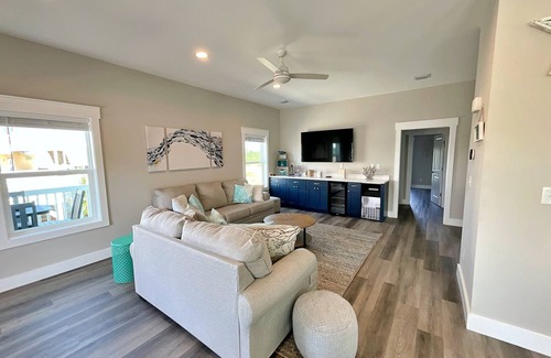 Morgantown Casa | August Discounted! Pools, Tennis and Great Views!