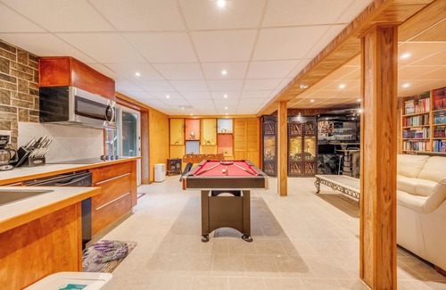 Long Pond Casa | FALL DEAL! 3rd night FREE! Hot Tub, Firepit, Sauna, Game Room, Fireplace, BBQ