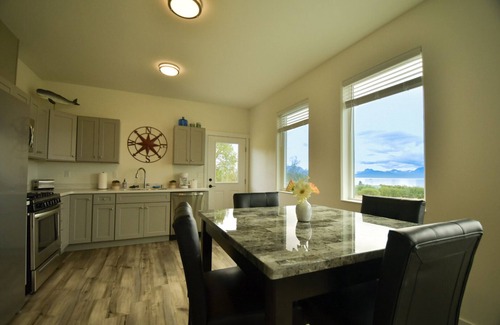 Kachemak Casa | Panoramic Ocean and Mountain Views! '26 Summer Open!