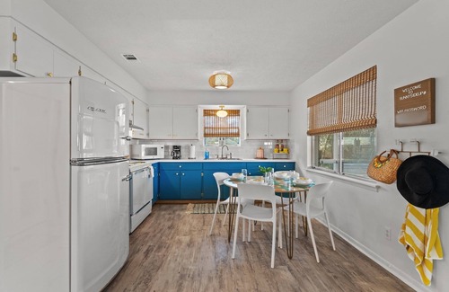 Kiska Beach Casa | Summer Deals! l 5 MinsBeach l Quiet End of PCB l 5 Mins to 30A
