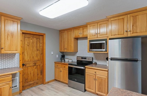 Alpine Northeast Cabina | Fall Escape in Alpine, Gateway to GTNP & YNP, 40 Minutes To Jackson Hole