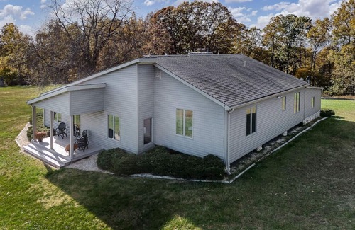 Fairfield Casa | Fall Foliage Views + Hot Tub Escape near WLU & VMI at Sunrise Ridge