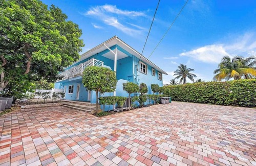 Fort Pierce Shores Casa | Fall Getaway Specials | Surfside Beachfront Escape