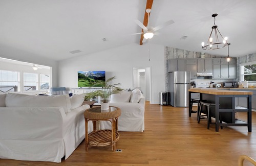 Alligator Point Casa | Fall in Love at A Point To Remember – Oceanfront Charm & Timeless Romance
