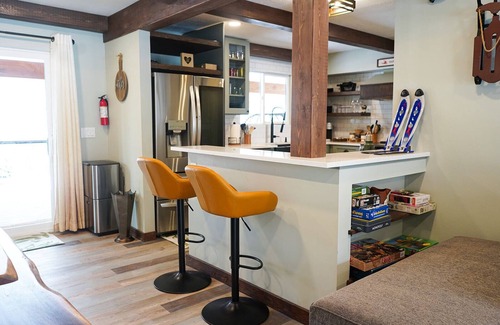 North Park City Chalet De Esquí | Fall in PC, Hot Tub, Dog Friendly, Arcade Games, Huge Covered Deck, Grass Yard