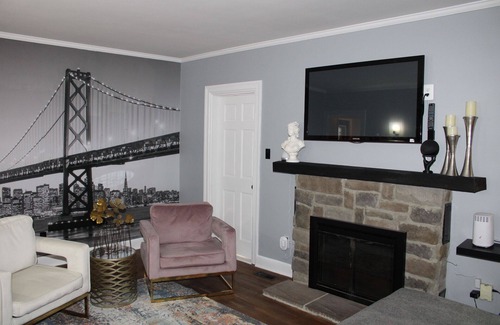 Waldorf Casa | Fall is here!!! Backyard retreat waiting for you and your guest.