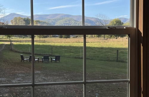 Roseland Casa | Fall is in full swing. No charge for the view!