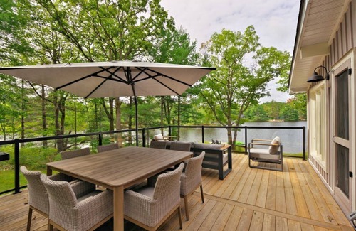 Gravenhurst Cabina | Fall Retreat Fire Pit, Games, Waterfront
