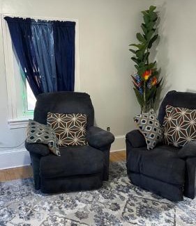 Fall River Apartamento | Fall River Complete 2 Bedroom Near Downtown