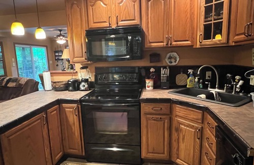 Almond Cabaña | Fall Sale! Lake Mtn view! Near Tail of the Dragon, NOC, Tsali, Hot Tub, Pets OK