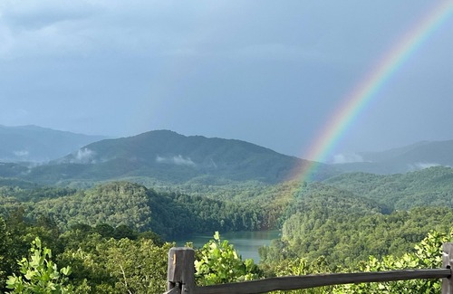 Almond Cabaña | Fall Sale! Lake Mtn view! Near Tail of the Dragon, NOC, Tsali, Hot Tub, Pets OK