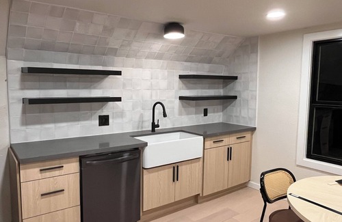 Hilltop Casa | NEW Robin's Roost 1BD Where Comfort and Charm Meet