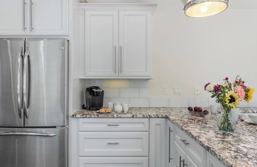Beach Barber Tract Casa | Fall Specials/Hot Tub/A/C/6 Bedrooms/Great Family Home/Rooftop Deck