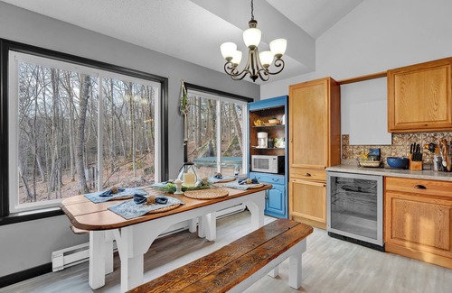 Lackawaxen Chalet De Esquí | Fall & Winter Forest Retreat: Ski, Spa & Sauna- Poconos & Narrowsburg, NY