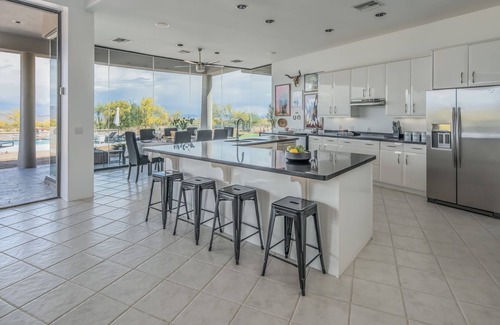 Rio Verde Foothills Casa | Casa de lujo en 40acres con piscina, Putting Green, Rooftop & Trails ❤ por AvantStay
