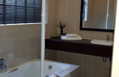 Pretoria Casa | Falling Feather Inn