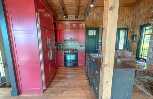 Marble Cabina | Falling Waters - upscale mountain living