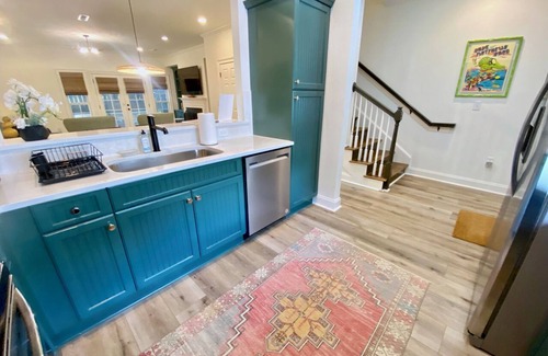 Greenville Downtown Cabaña | Falls Park Escape - Steps from everything Downtown