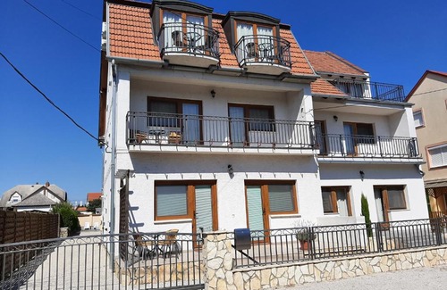 Keszthely Apartamento | Família Apartmanház