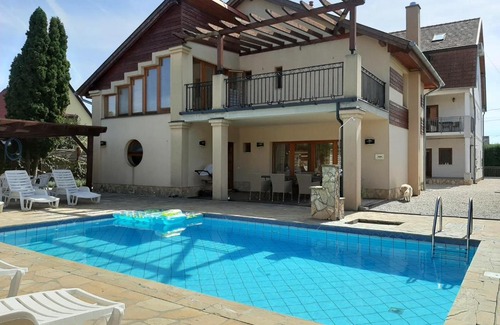 Keszthely Apartamento | Família Apartmanház