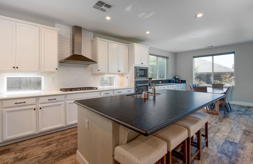 Rocklin Casa | Fam-friendly | Free Prking | Trails, Parks & more