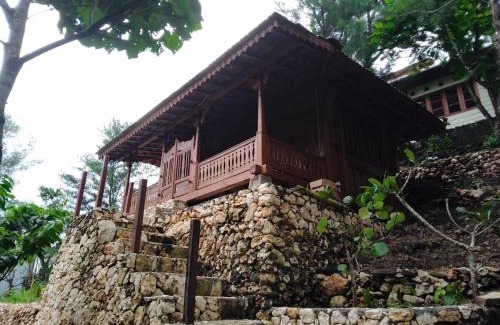 Wonosari Casa | Fam Sugiono Cottage - Wooden House