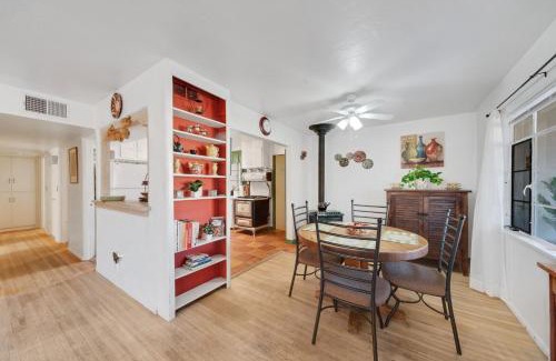 Santa Fe Casa | Famed Plaza Oasis 1 mile away, King Bed, Office, Foosball
