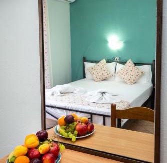 Potos Apartamento | Famelia Studios Lampiris