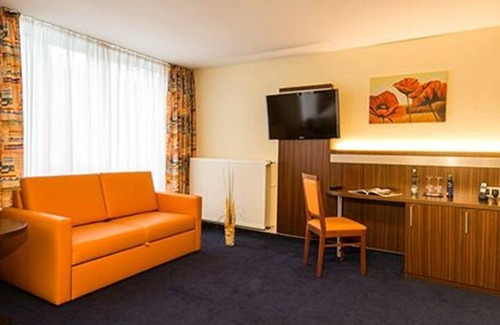 Neustadt an der Weinstrasse Casa | Familienzimmer - PANORAMA HOTEL in Neustadt an der Weinstraße