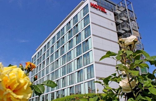 Neustadt an der Weinstrasse Casa | Familienzimmer - PANORAMA HOTEL in Neustadt an der Weinstraße