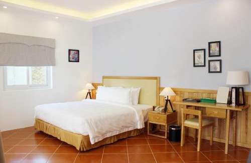 Cua Lap Complejo | Famiana Resort & Spa - Breakfast is served as Brunch 6AM30 to 1PM
