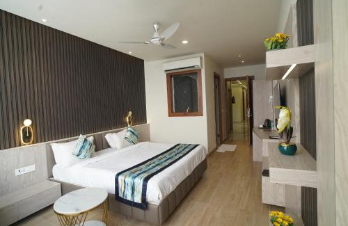 Alambagh Hotel | Familia Hotel and Banquets