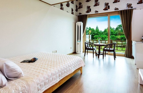 Pyoseon Casa | Familia Pension