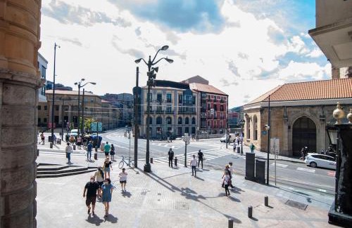 Centro histórico de Bilbao Apartamento | FAMILIAS Y GRUPOS - Muy buena UBICACION - BILBAO
