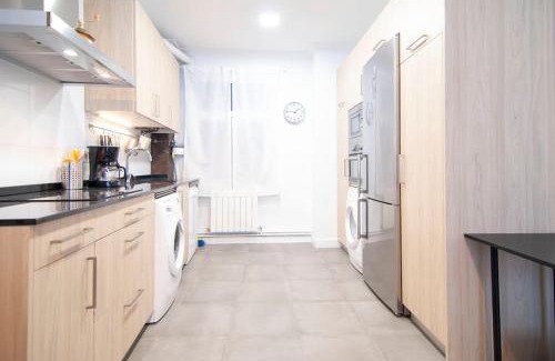 Centro histórico de Bilbao Apartamento | FAMILIAS Y GRUPOS - Muy buena UBICACION - BILBAO