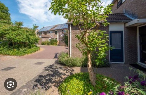 Municipality of Heiloo Casa | Familie Huis met 4 Slaapkamers en Private Gym. Slechts 7 km van het Strand