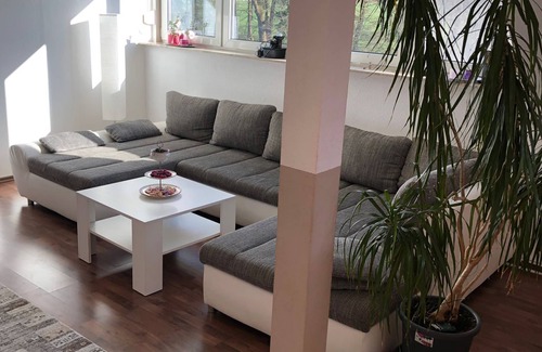 Fredenbeck Apartamento | Familien- und Haustierfreundliche Wohnung in Fredenbeck mit Dachterrasse & Kamin